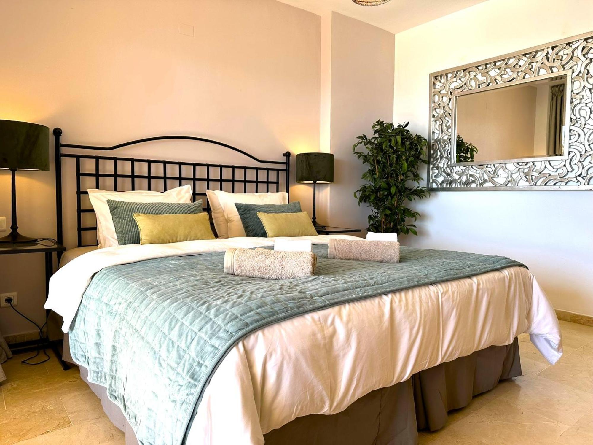 Apartments Bermuda Beach Estepona Dış mekan fotoğraf