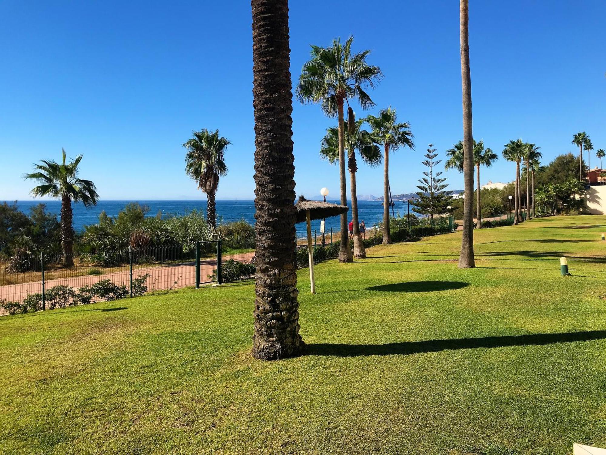 Apartments Bermuda Beach Estepona Dış mekan fotoğraf