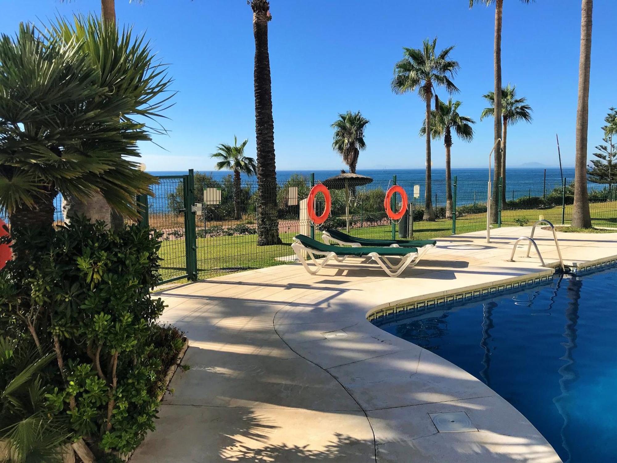 Apartments Bermuda Beach Estepona Dış mekan fotoğraf