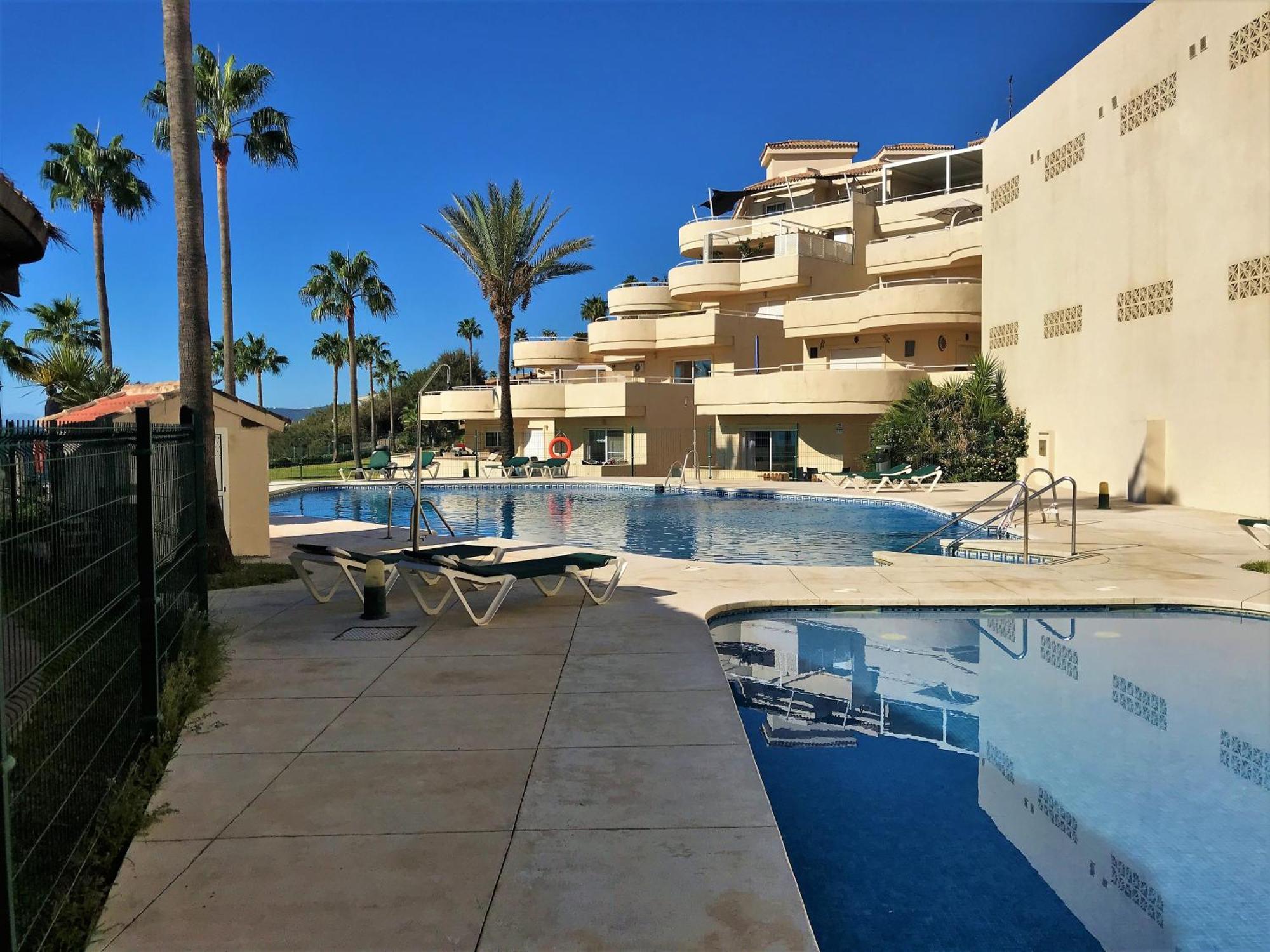 Apartments Bermuda Beach Estepona Dış mekan fotoğraf